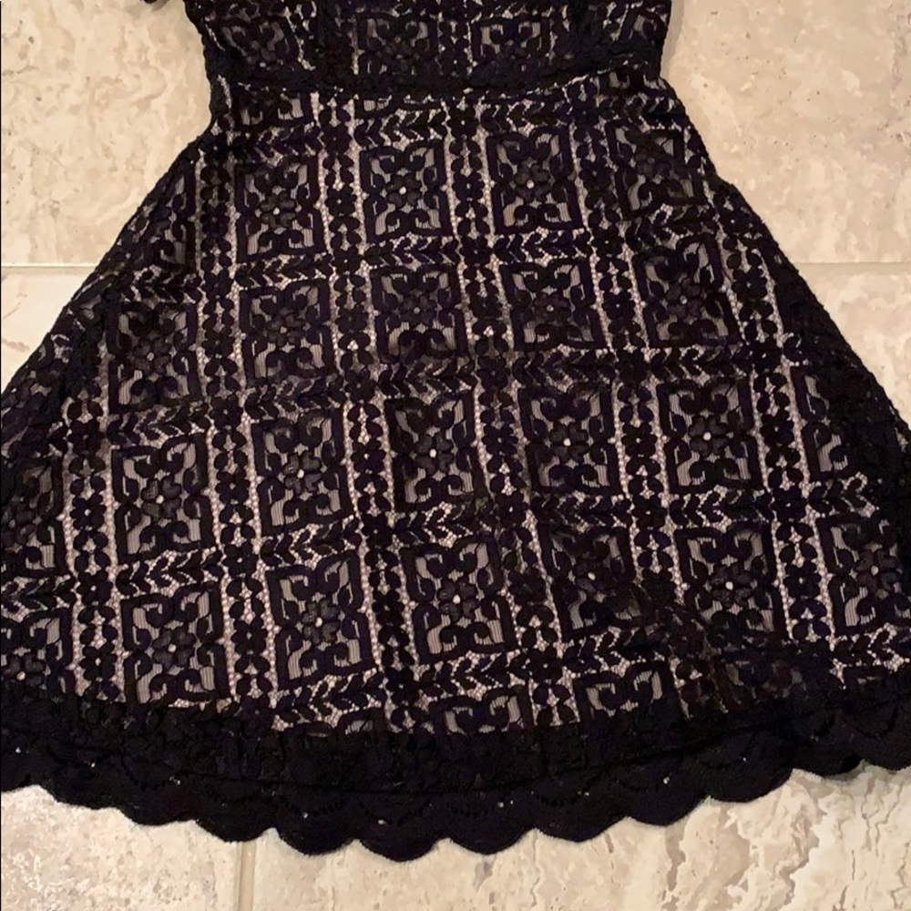 BB Dakota Dress - Picture 3 of 3
